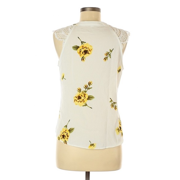 MINE | Yellow & Lace Floral Top - Picture 2 of 2